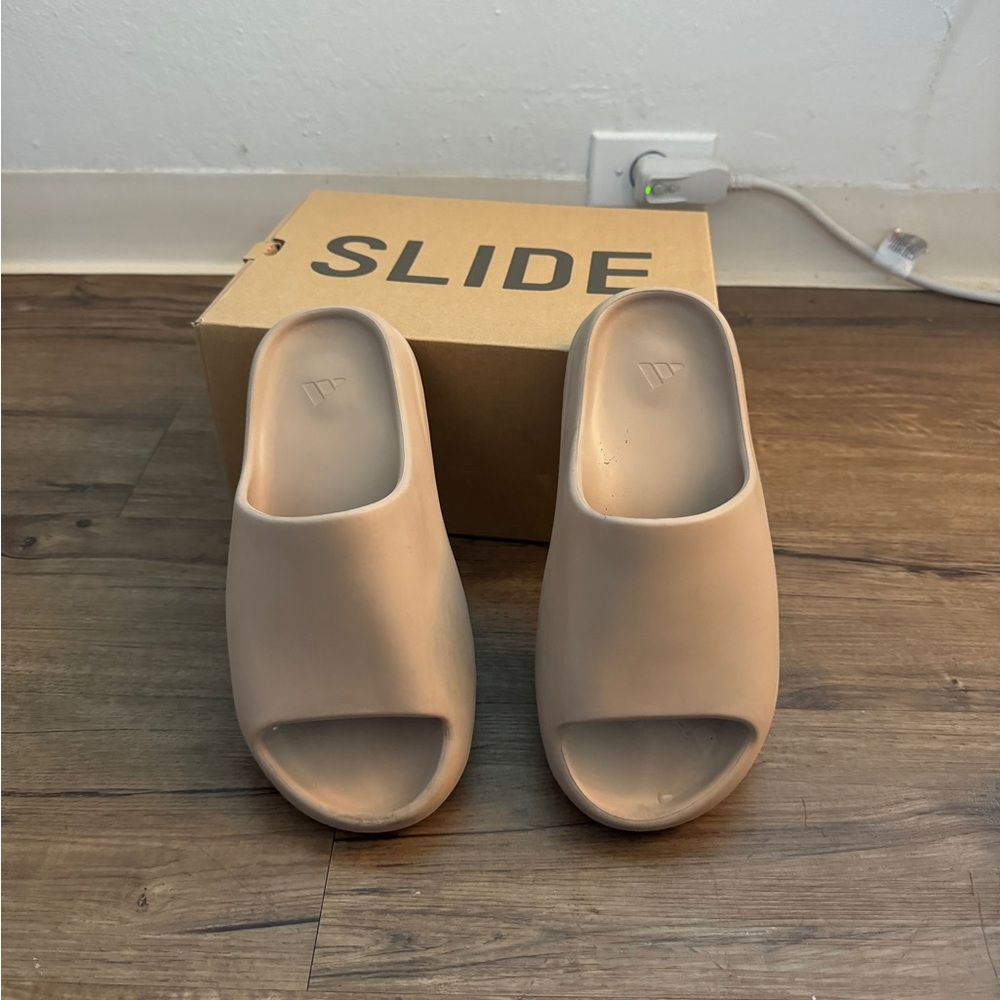 Adidas yeezy Slide Pure (First Release)